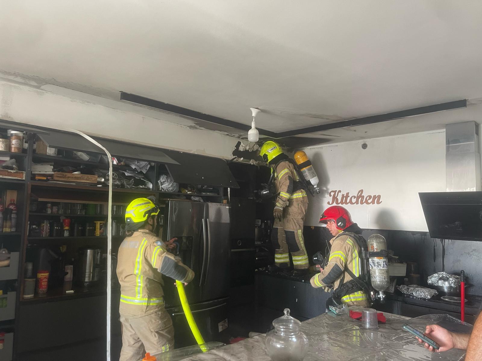 בגלל פלטת שבת: שריפה פרצה בדירת מגורים ברחוב האגמית בטירת כרמל