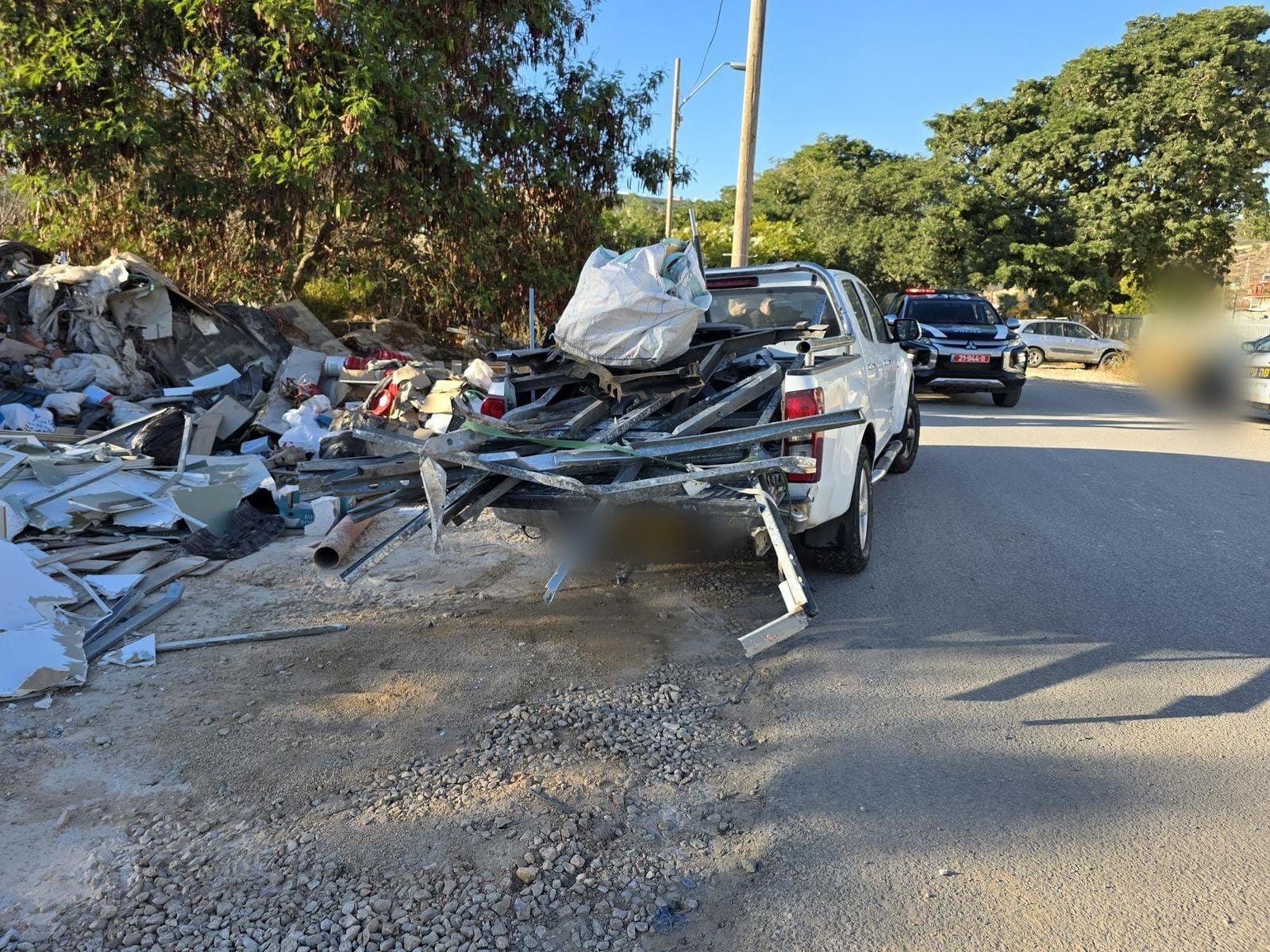 משליכי פסולת תושבי חיפה ושפרעם נתפסו בשעת מעשה באזור התעשייה של טירת כרמל